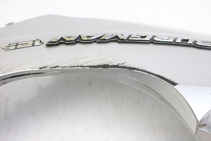 photo de RECHTER HINTERER KOTFLÜGEL SUZUKI UH BURGMAN 125 (2002 - 2006)