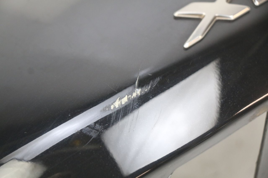 photo de VERKLEIDUNG HINTEN RECHTS YAMAHA X-MAX XMAX 125 (2010 - 2014)