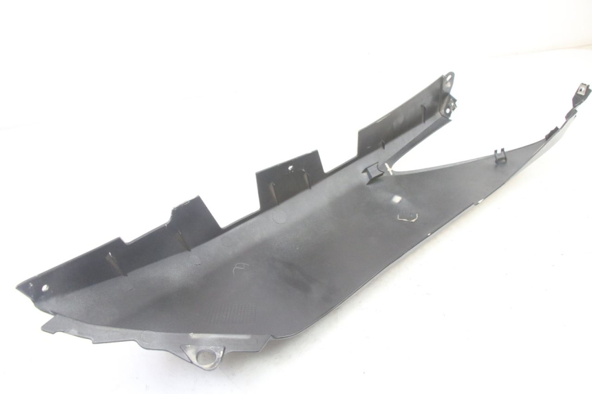 photo de VERKLEIDUNG HINTEN RECHTS YAMAHA X-MAX XMAX 125 (2010 - 2014)