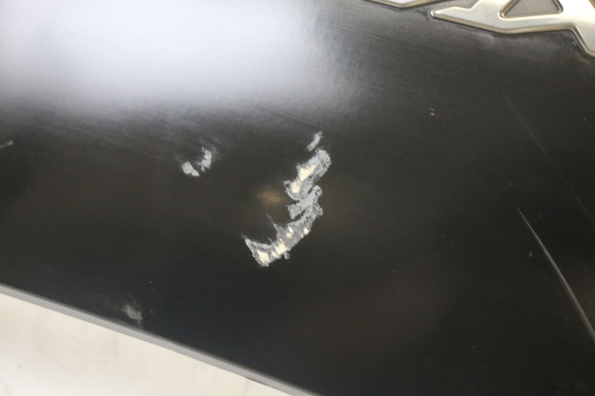 photo de VERKLEIDUNG HINTEN RECHTS YAMAHA X-MAX XMAX 125 (2010 - 2014)