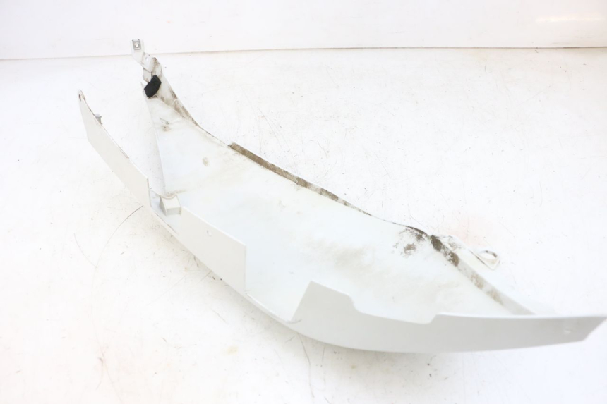 photo de VERKLEIDUNG HINTEN RECHTS YAMAHA X-MAX XMAX 125 (2010 - 2013) - Zoom auf Gebrauchszustand