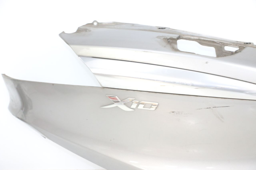 photo de VERKLEIDUNG HINTEN RECHTS PIAGGIO X10 125 (2012 - 2017)