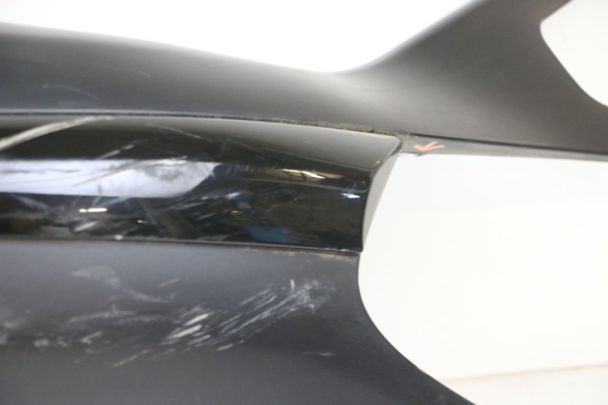 photo de RECHTER HINTERER KOTFLÜGEL PIAGGIO XEVO - X EVO 125 (2007 - 2016) - Kennzeichnungen und Originalreferenzen