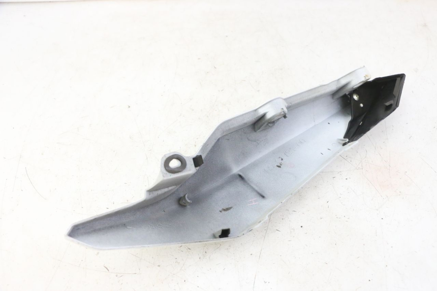 photo de VERKLEIDUNG HINTEN RECHTS YAMAHA XJ6 ABS 600 (2008 - 2016)