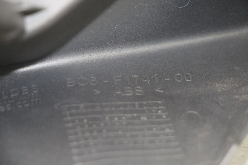 photo de VERKLEIDUNG HINTEN RECHTS YAMAHA TRACER 7 700 (2020 - 2024)