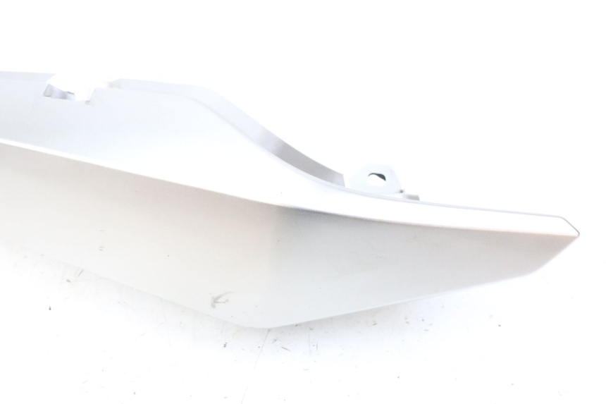 photo de VERKLEIDUNG HINTEN RECHTS YAMAHA XJ6 600 (2008 - 2016)