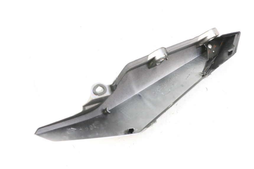 photo de VERKLEIDUNG HINTEN RECHTS YAMAHA XJ6 ABS 600 (2008 - 2016)