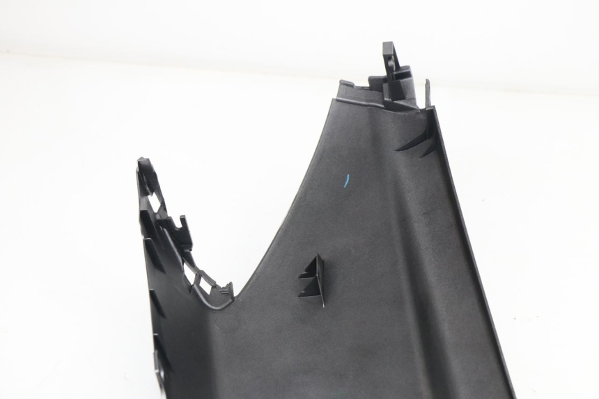photo de VERKLEIDUNG HINTEN RECHTS YAMAHA YP MAJESTY 400 (2004 - 2008)