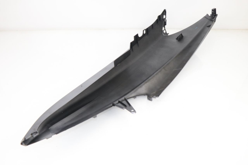 photo de VERKLEIDUNG HINTEN RECHTS YAMAHA YP MAJESTY 400 (2004 - 2008)
