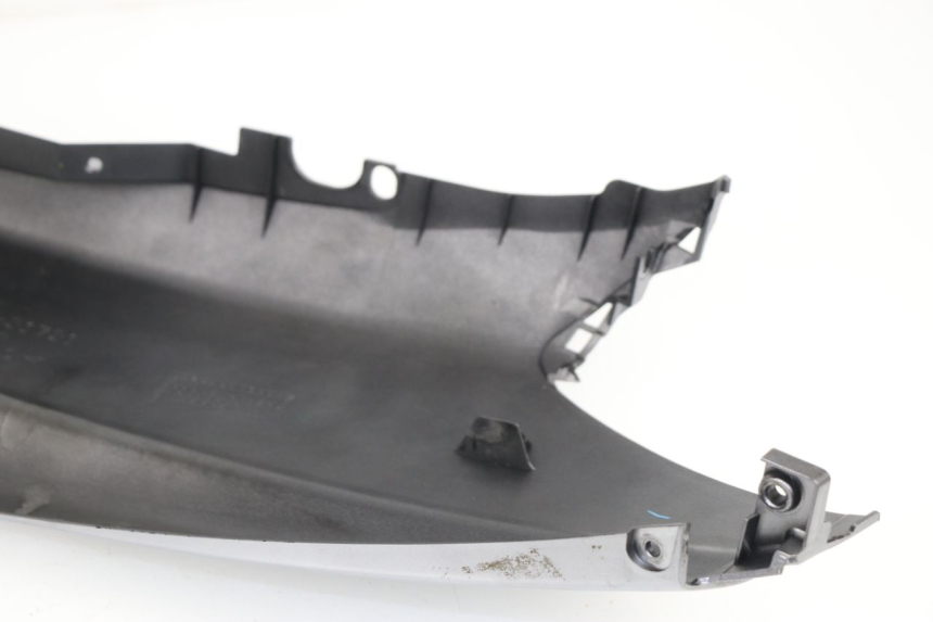 photo de VERKLEIDUNG HINTEN RECHTS YAMAHA YP MAJESTY 400 (2004 - 2008)