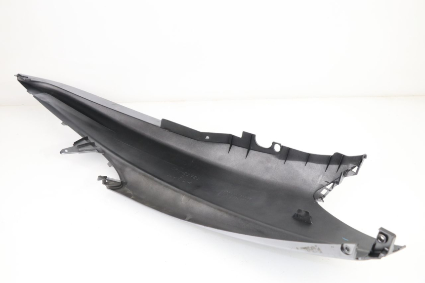 photo de VERKLEIDUNG HINTEN RECHTS YAMAHA YP MAJESTY 400 (2004 - 2008)
