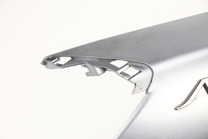 photo de VERKLEIDUNG HINTEN RECHTS YAMAHA YP MAJESTY 400 (2004 - 2008)