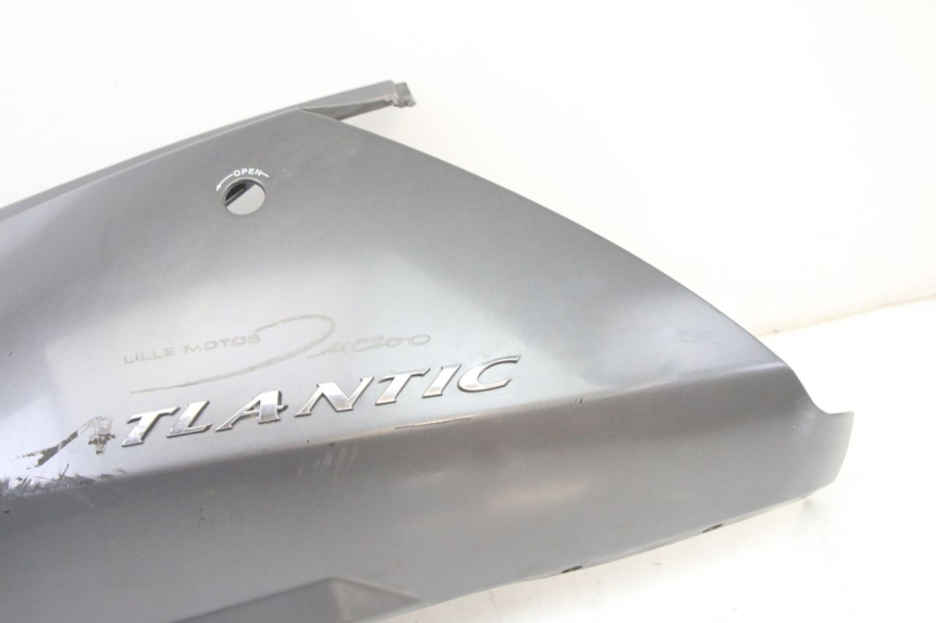 photo de VERKLEIDUNG HINTEN LINKS APRILIA ATLANTIC 125 (2003 - 2009)
