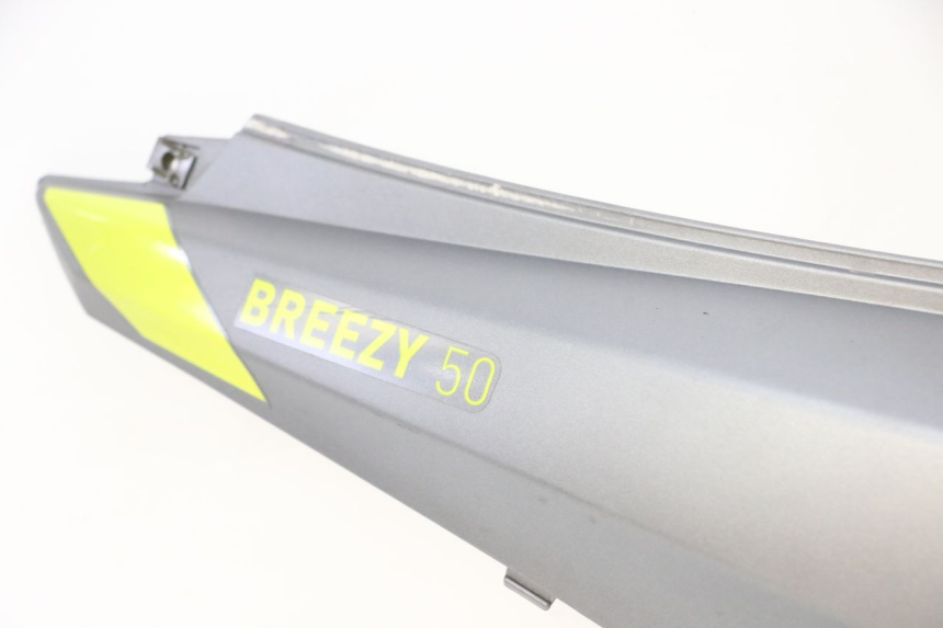 photo de VERKLEIDUNG HINTEN LINKS MOTRON BREEZY 4T 50 (2021 - 2025)