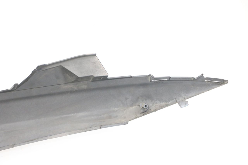 photo de VERKLEIDUNG HINTEN LINKS SUZUKI BURGMAN 125 (2018 - 2021)