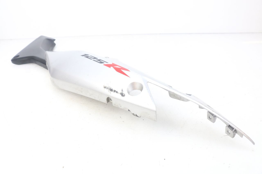 photo de VERKLEIDUNG HINTEN LINKS HONDA CBR R 125 (2003 - 2006)