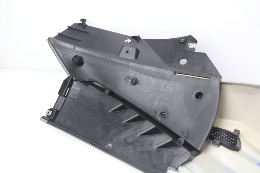 photo de VERKLEIDUNG HINTEN LINKS EUROCKA MATADOR 4T 50 (2017 - 2021)