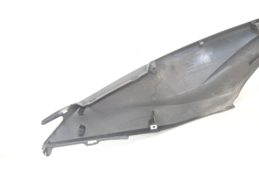 photo de VERKLEIDUNG HINTEN LINKS HONDA FORZA 125 (2021 - 2025)