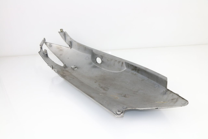 photo de VERKLEIDUNG HINTEN LINKS KYMCO GRAND DINK 125 (2002 - 2007)