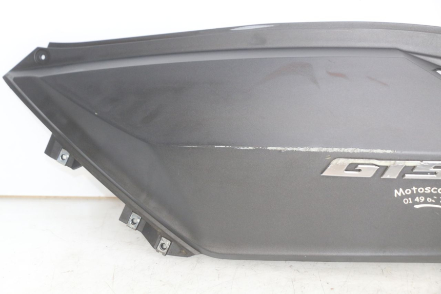 photo de LINKES HINTERES SEITENTEIL SYM GTS EFI 125 (2012 - 2016)