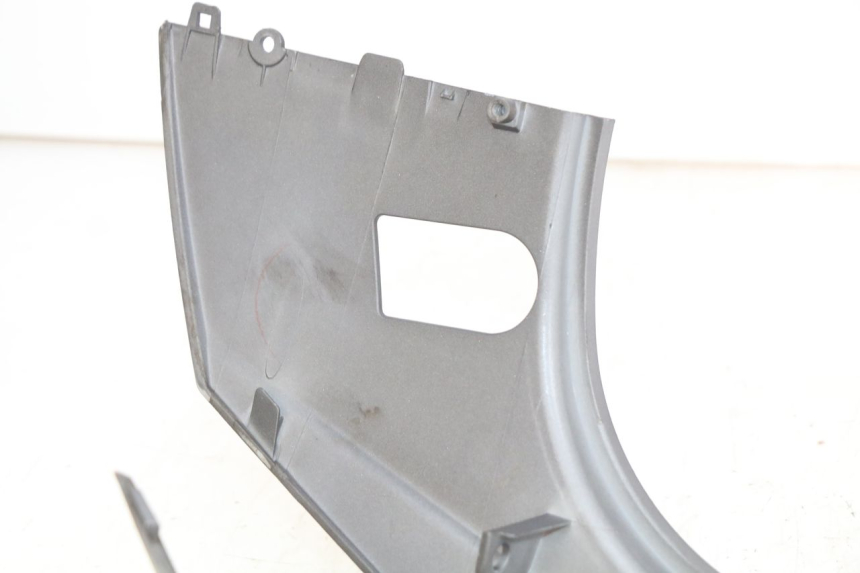 photo de LINKES HINTERES SEITENTEIL SYM GTS EFI 125 (2012 - 2016)