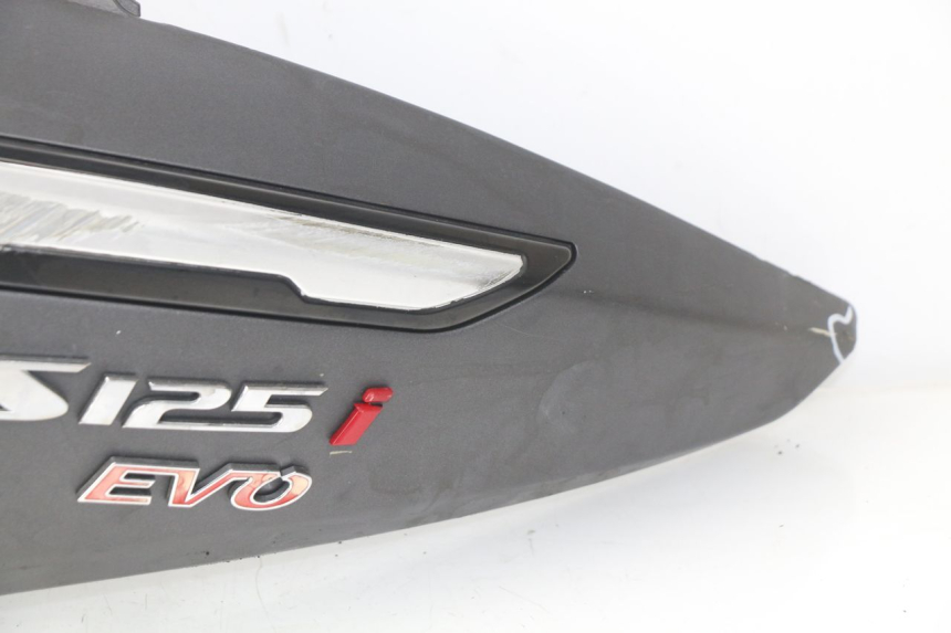 photo de VERKLEIDUNG HINTEN LINKS SYM GTS EVO 125 (2009 - 2013)