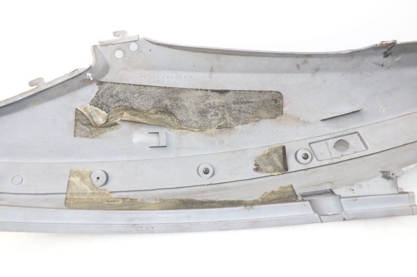 photo de VERKLEIDUNG HINTEN LINKS SYM GTS EVO 125 (2009 - 2013)