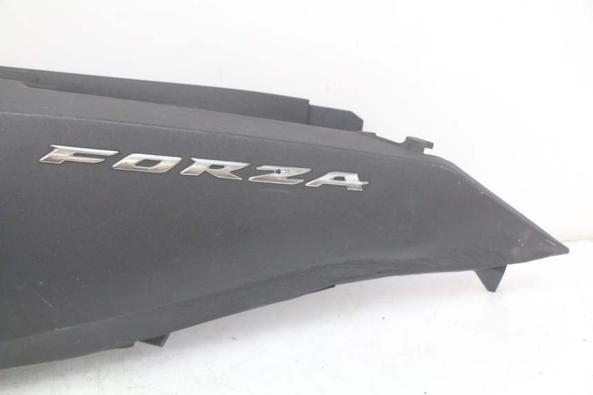 photo de LINKES HINTERES SEITENTEIL HONDA FORZA 125 (2015 - 2016)