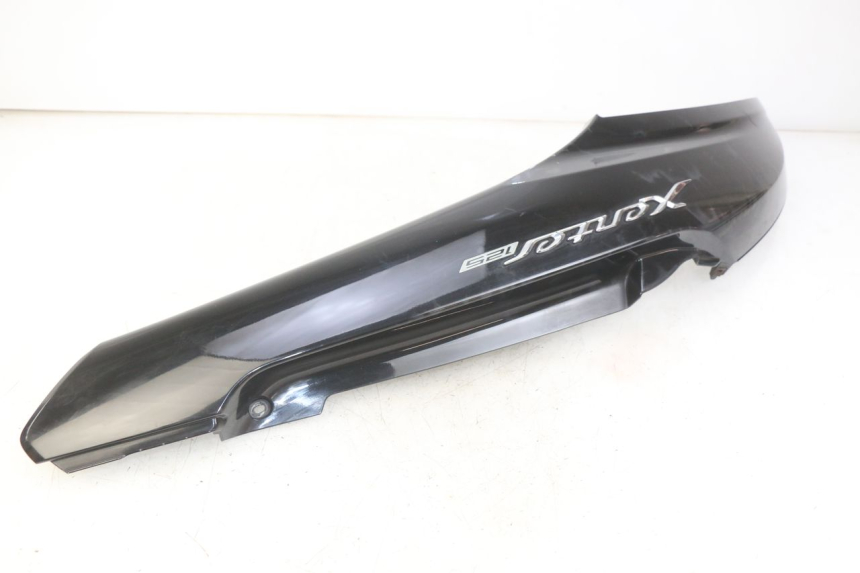 photo de LINKES HINTERES SEITENTEIL YAMAHA HW XENTER 125 (2011 - 2017)