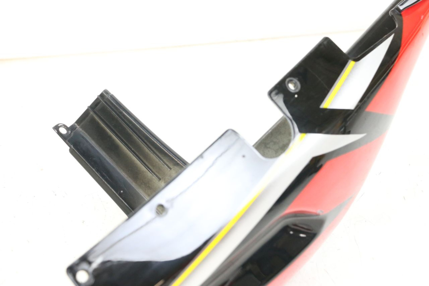 photo de VERKLEIDUNG HINTEN LINKS HYOSUNG GTR 125 (2006 - 2008)