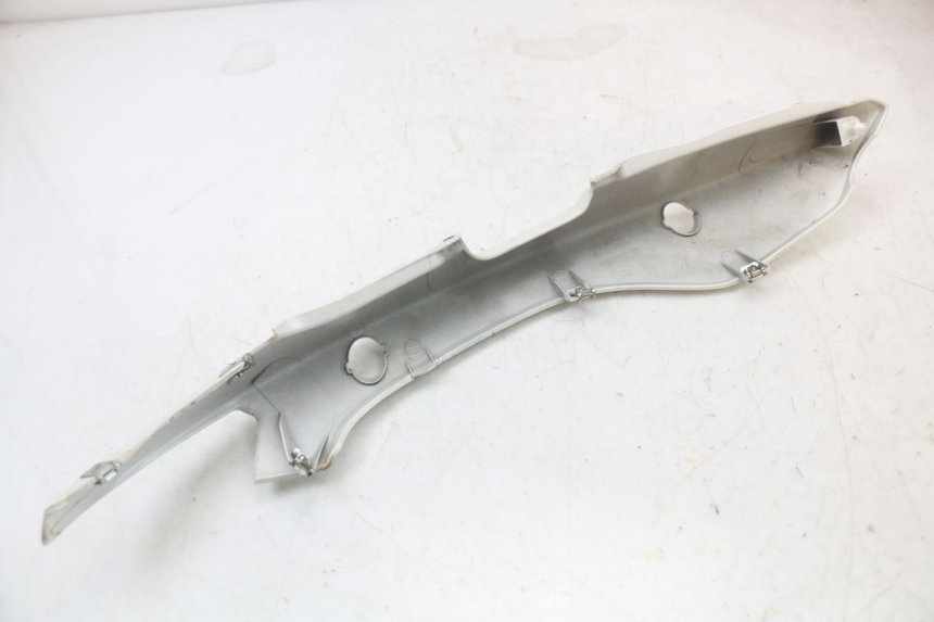 photo de VERKLEIDUNG HINTEN LINKS MOTO GUZZI NORGE 8V GT 1200 (2011 - 2016)