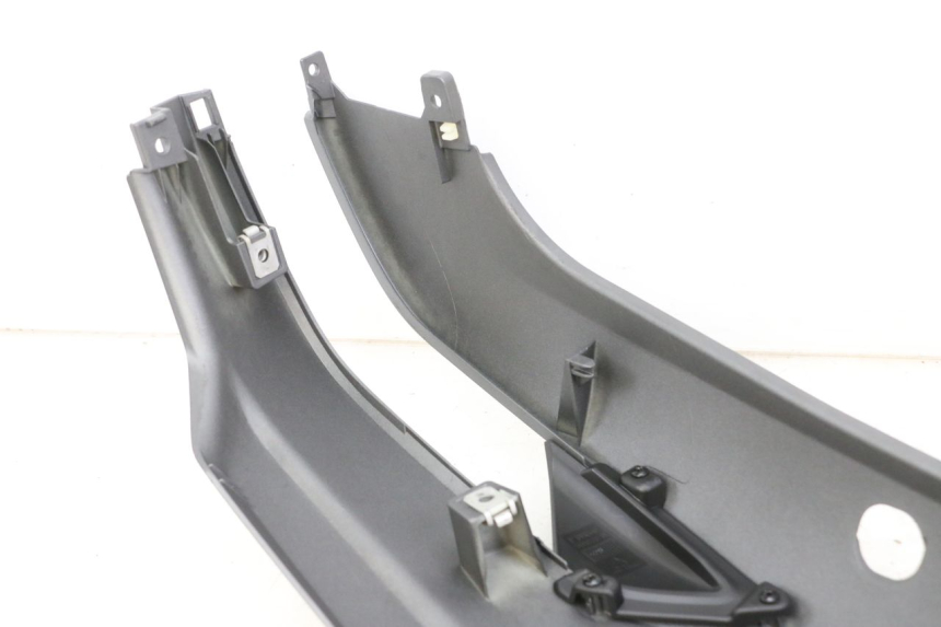 photo de LINKES HINTERES SEITENTEIL PIAGGIO MP3 500 (2014 - 2016)