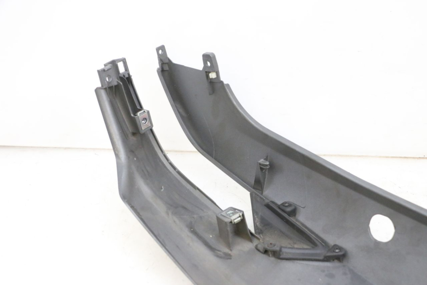 photo de VERKLEIDUNG HINTEN LINKS PIAGGIO MP3 500 (2016 - 2018) - Alternative Perspektive