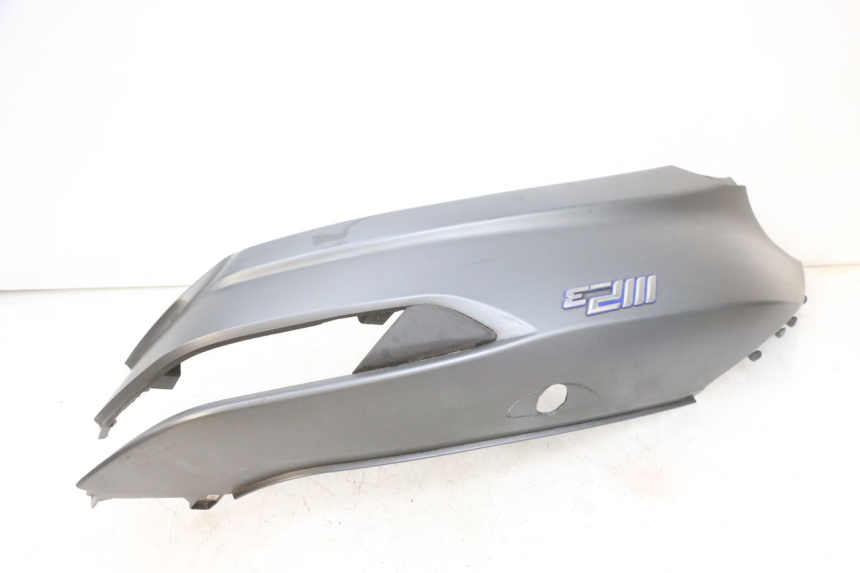 photo de VERKLEIDUNG HINTEN LINKS PIAGGIO MP3 500 (2016 - 2018) - Oberflächenzustand und Material