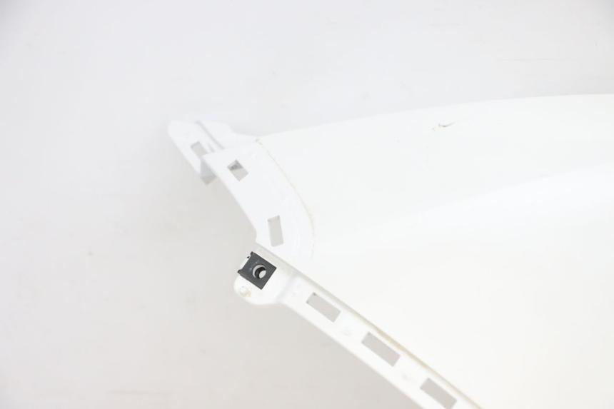 photo de VERKLEIDUNG HINTEN LINKS YAMAHA NEO'S CORE 1 (2022 - 2026) - Fokus auf die Struktur