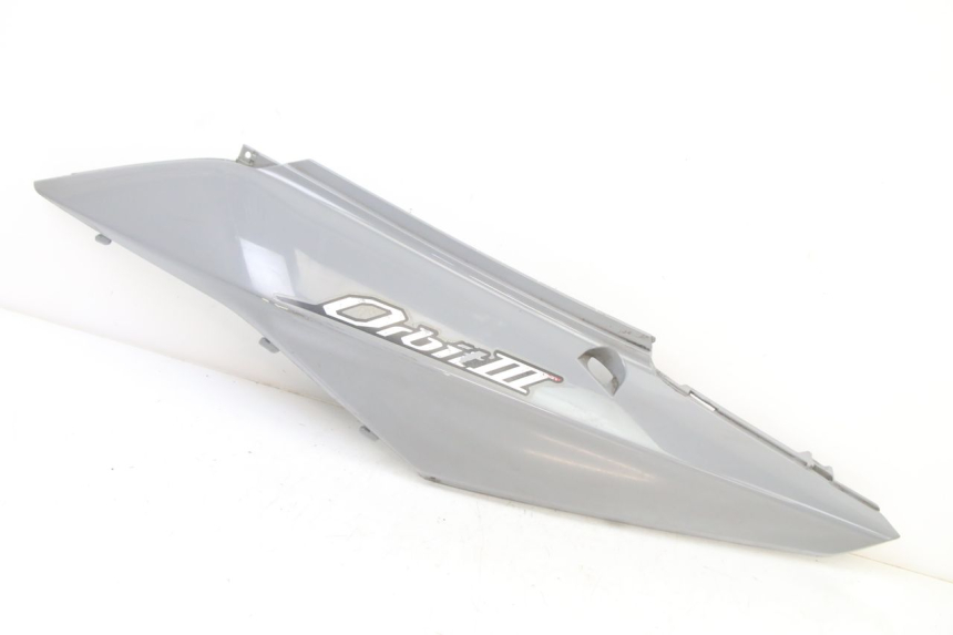 photo de VERKLEIDUNG HINTEN LINKS SYM ORBIT III 3 4T 50 (2021 - 2025) - Hauptansicht