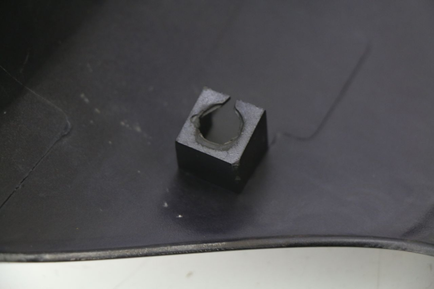 photo de HINTERE LINKE SEITENVERKLEIDUNG MBK OVETTO 50 (1998 - 2007)