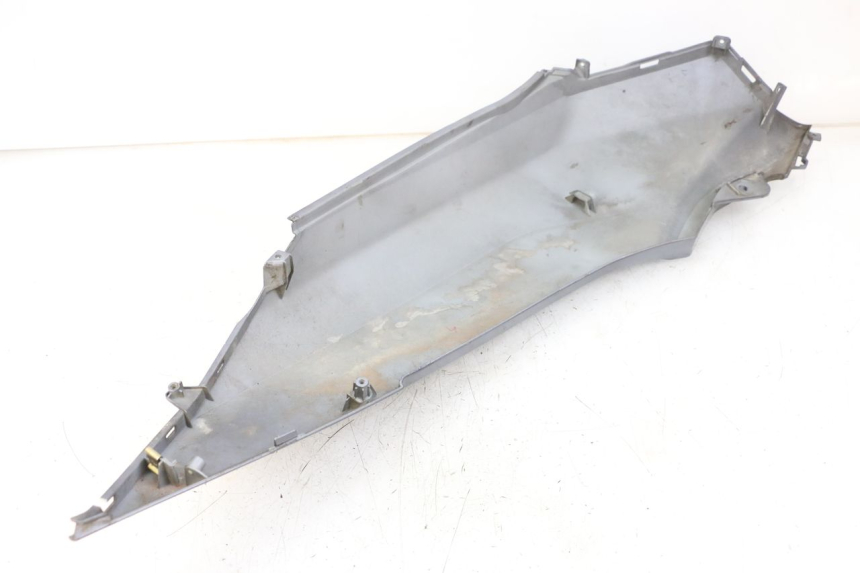 photo de VERKLEIDUNG HINTEN LINKS PEUGEOT BELVILLE 125 (2017 - 2021)
