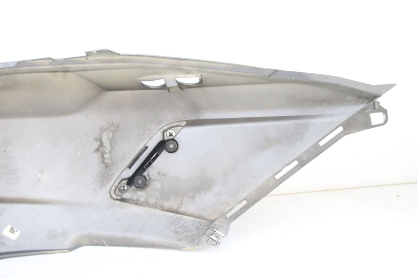 photo de VERKLEIDUNG HINTEN LINKS PEUGEOT SATELIS 125 (2013 - 2018)