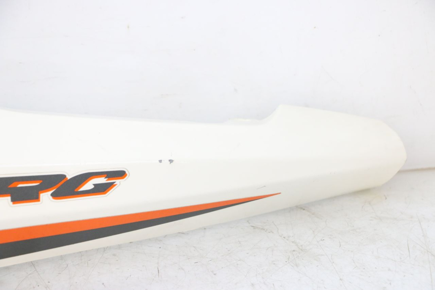 photo de VERKLEIDUNG HINTEN LINKS PIAGGIO NRG POWER PUREJET 50 (2018 - 2021)