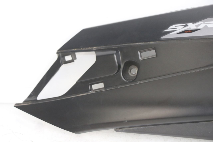 photo de HINTERE LINKE SEITENVERKLEIDUNG APRILIA SXR 50 (2021 - 2023)