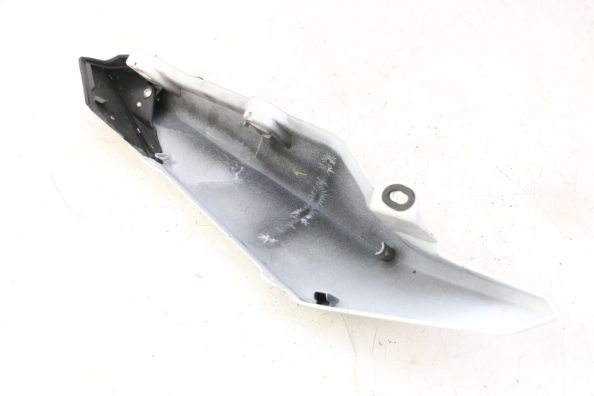 photo de VERKLEIDUNG HINTEN LINKS YAMAHA XJ6 ABS 600 (2008 - 2016)