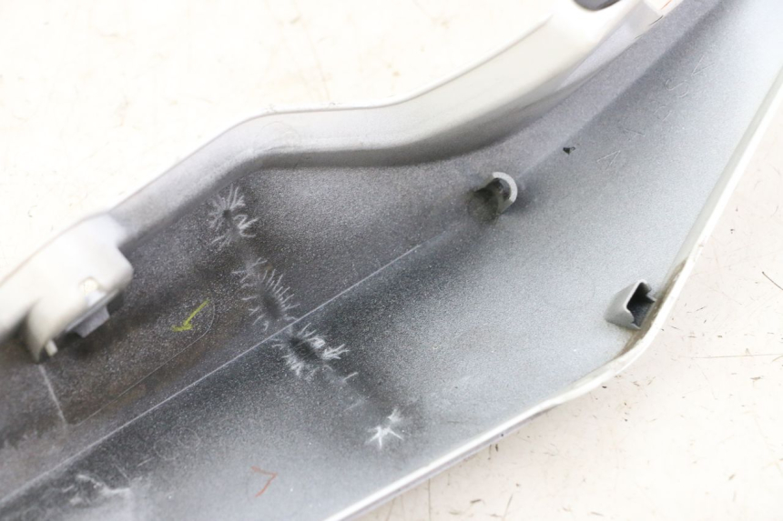photo de VERKLEIDUNG HINTEN LINKS YAMAHA XJ6 ABS 600 (2008 - 2016)