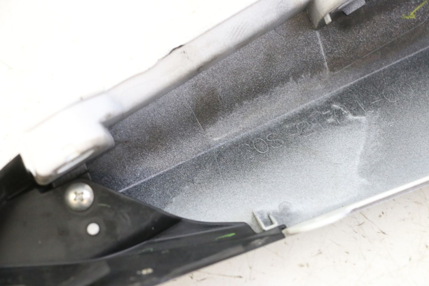 photo de VERKLEIDUNG HINTEN LINKS YAMAHA XJ6 ABS 600 (2008 - 2016)