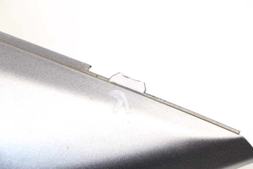 photo de VERKLEIDUNG HINTEN LINKS YAMAHA YP MAJESTY 400 (2004 - 2008)