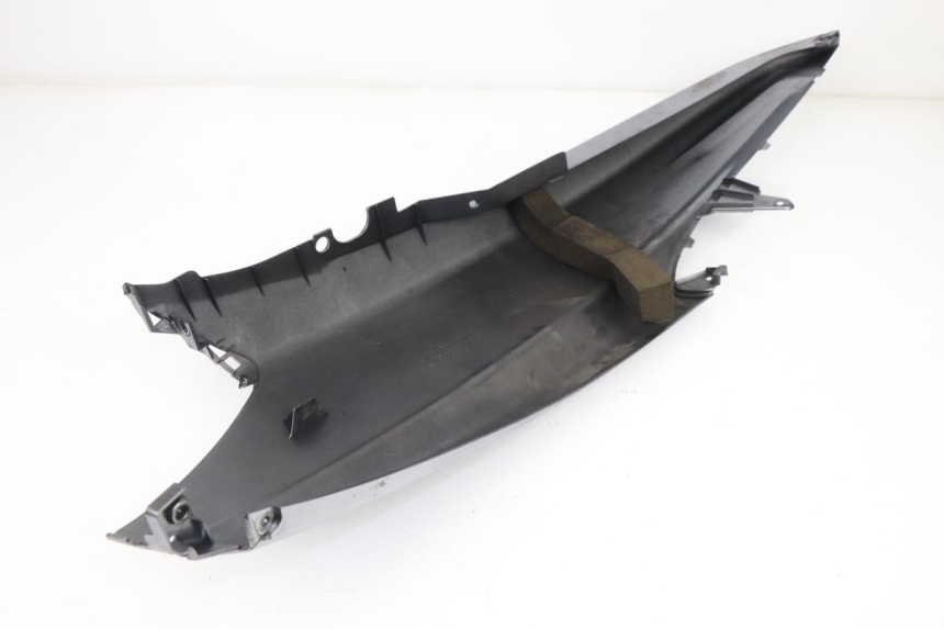 photo de VERKLEIDUNG HINTEN LINKS YAMAHA YP MAJESTY 400 (2004 - 2008)