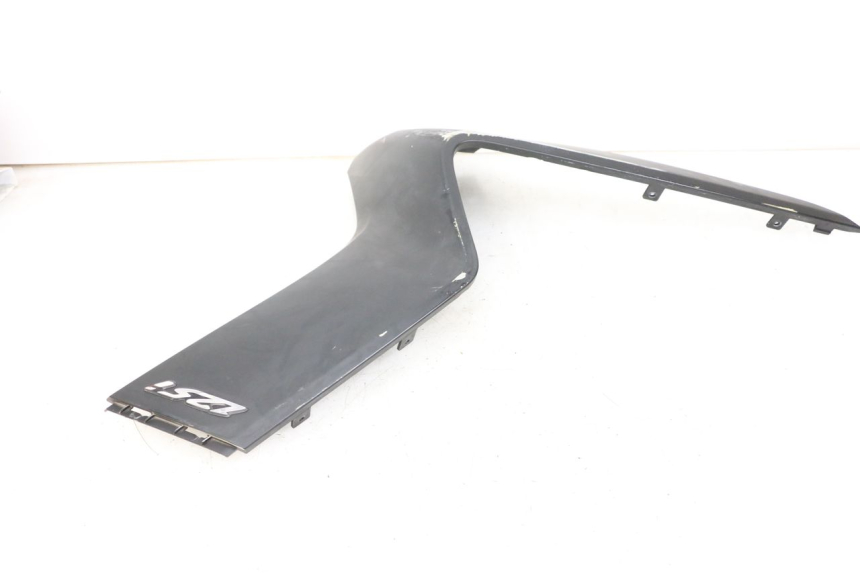 photo de FRONTVERKLEIDUNG RECHTS KYMCO DINK STREET 125 (2009 - 2014) - Details der Befestigungspunkte