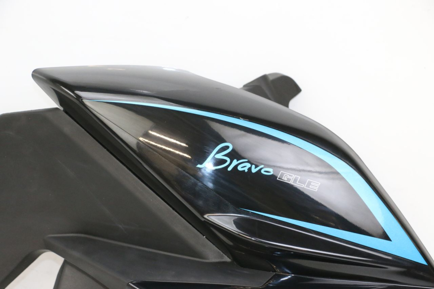 photo de FRONTVERKLEIDUNG RECHTS EBROH BRAVO GLE 1 (2020 - 2024) - Charakteristische Merkmale