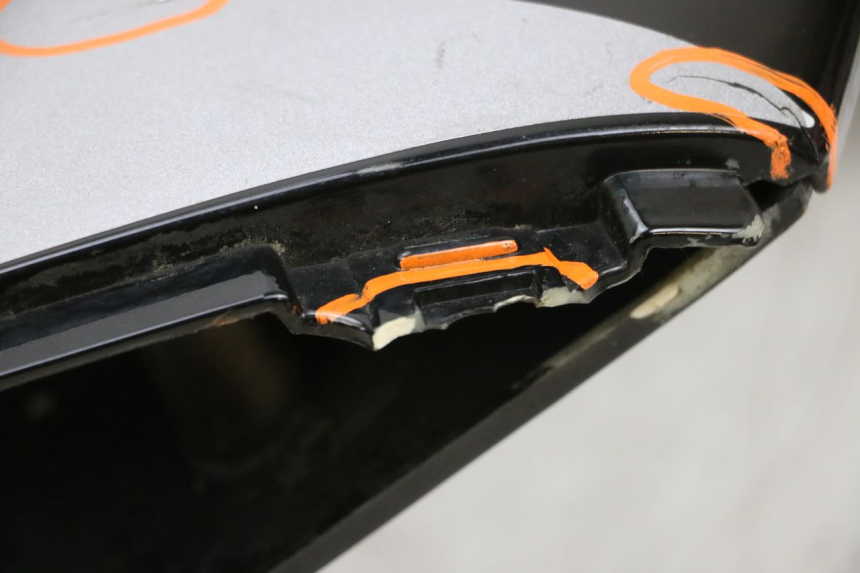 photo de FRONTVERKLEIDUNG RECHTS HONDA NSR R 125 (1994 - 2003) - Ergänzendes Produktfoto