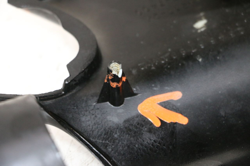 photo de FRONTVERKLEIDUNG RECHTS HONDA NSR R 125 (1994 - 2003) - Technische Nahaufnahme